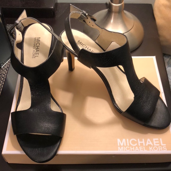 MICHAEL Michael Kors Shoes - Michael Kors Leather Sandal